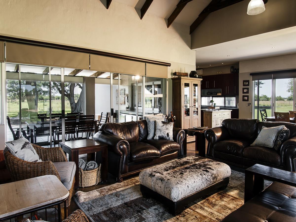 Buffalo Thorn Tree Lodge Swartruggens Екстериор снимка